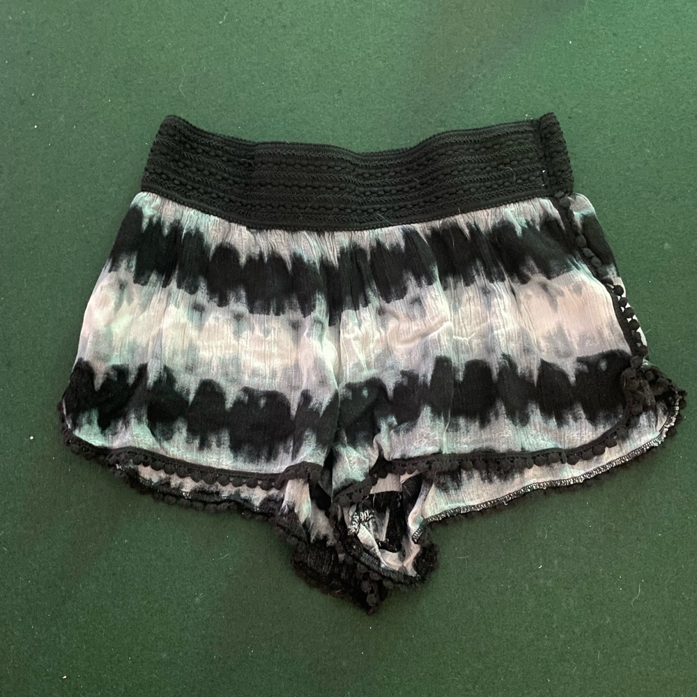 No Boundaries Shorts